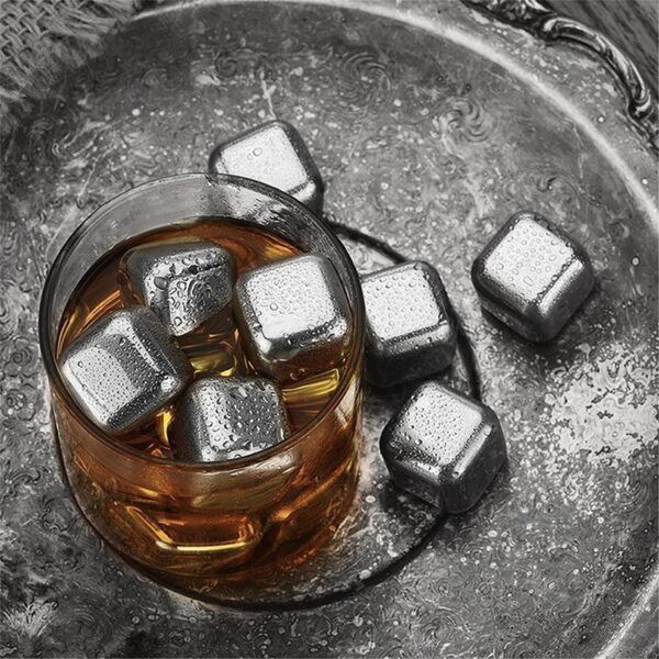 Reusable Ice Cubes_0021_img_4_Whisky_Stones_Ice_Cubes_Set_Reusable_Foo.jpg