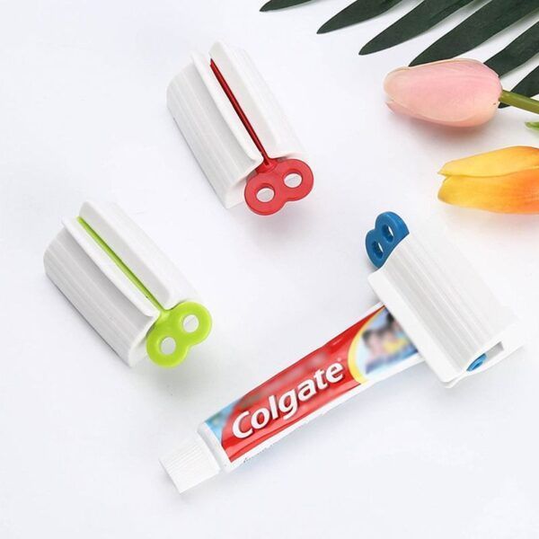 Toothpaste Squeezer_0004_Layer 4.jpg